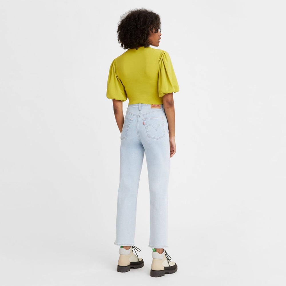 Levi’s Distressed Ribcage Straight Ankle Jeans in Samba Done Size 28